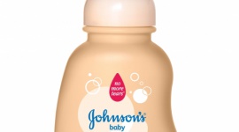 Kąpiel pełna piany z najnowszymi kosmetykami JOHNSON’S® Baby Uroda, LIFESTYLE - Biała, lekka i puszysta – uwielbiana przez dzieci, niezbędna do udanej kąpieli, wywołuje salwy śmiechu i okrzyki radości – piana.