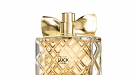 Wykreuj własne szczęście dzięki zapachowi AVON Luck! Uroda, LIFESTYLE - Nowy zapach AVON Luck sprawi, że poczujesz się naprawdę wyjątkowo! To perfumy stworzone dla pewnych siebie kobiet, które realizują marzenia, są spełnione w życiu i w miłości.