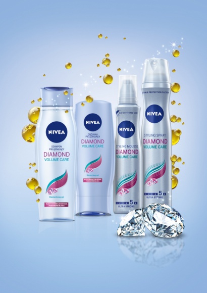 NIVEA Diamond Volume Care Uroda, LIFESTYLE - Diamentowy blask pełnej objętości fryzury z NIVEA Diamond Volume Care dla włosów cienkich, pozbawionych blasku. title =