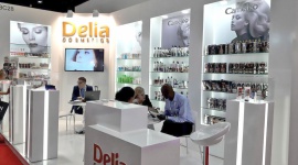 Delia Cosmetics na targach BeautyWorld w Dubaju, materiały prasowe z wypowiedzią Uroda, LIFESTYLE - W połowie maja 2017r. w Dubaju odbyła się kolejna edycja targów BeautyWorld. To największa i najważniejsza impreza targowa branży kosmetycznej w regionie Bliskiego Wschodu, a odbywała się już po raz dwudziesty drugi. Wśród nich była polska firma kosmetyczna Delia Cosmetics.