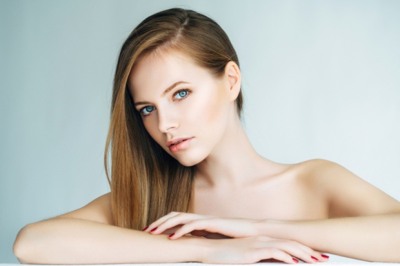 Młodość jest zapisana w twoim DNA Uroda, LIFESTYLE - W ludzkim DNA zapisane są wszystkie informacje genetyczne, także te dotyczące procesu starzenia się skóry. title =