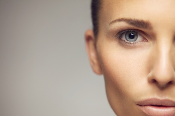 Idealne usta jesienią? Sprawdź, jakie tricki są na topie! Uroda, LIFESTYLE - Sprawdź tricki, które pomogą zachować usta piękne i zdrowe także jesienią! title =