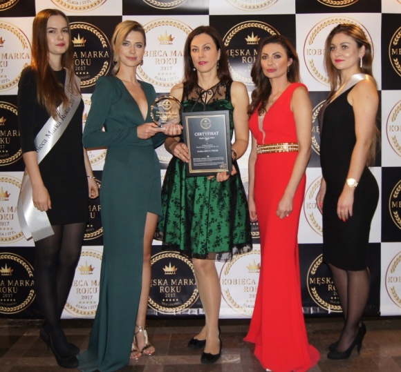 MEN X-TRÊME z tytułem „Męska Marka roku 2017” oraz statuetką „Debiut Roku 2017”. Uroda, LIFESTYLE - Firma Eveline Cosmetics została uhonorowana dwoma tytułami za linię dla mężczyzn MEN X-TRÊME odbierając dyplom Męska Marka Roku – Siła Jakości i statuetkę Debiut Roku 2017 podczas uroczystej gali w Pałacu Prymasowskim w Warszawie. title =