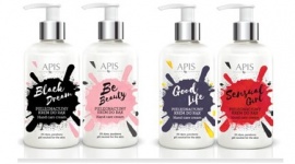 Uroda, LIFESTYLE - Od teraz kremy do rąk to coś więcej niż nawilżenie i odżywienie skóry dłoni. NOWOŚĆ - wybierz zapach dla swoich dłoni Uroda, LIFESTYLE - Od teraz kremy do rąk to coś więcej niż nawilżenie i odżywienie skóry dłoni.