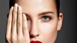 Młodsza skóra w mgnieniu OKA