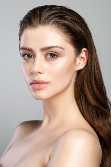 IDEALNY MAKIJAŻ LATEM? TO MOŻLIWE! Uroda, LIFESTYLE - Jak sprawić, by makijaż był trwały także latem? Radzi Karolina Choroś, Dyrektor Mokotowska Make Up Academy title =