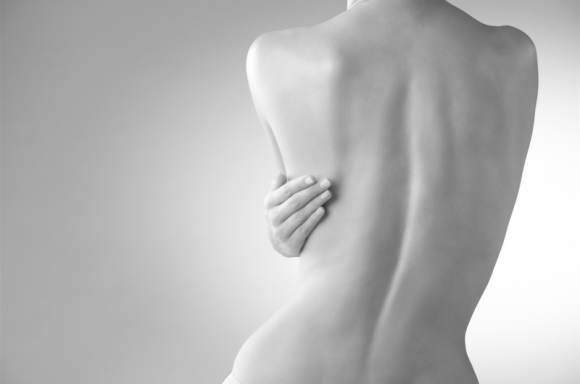 Ciesz się latem z nową odsłoną Bio-Oil! Uroda, LIFESTYLE - W okresie letnim, gdy eksponujemy więcej ciała, wszelkie niedoskonałości skóry stają się źródłem dyskomfortu. Aby ograniczyć ich widoczność warto zadbać o odpowiednie odżywienie i nawilżenie skóry przez cały rok. title =