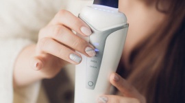 Idealnie oczyszczona cera bez wizyty u kosmetyczki Uroda, LIFESTYLE - Marka Beautifly, lider wśród produktów kosmetologii mobilnej, do profesjonalnej pielęgnacji twarzy i ciała w zaciszu domowym, wprowadza na rynek urządzenie do peelingu kawitacyjnego.
