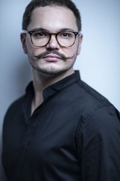 Bądź gotowa na NOWE TRENDY nowoczesnej koloryzacji z Mila Professional ! Uroda, LIFESTYLE - Wraz z końcem chłodnego sezonu, nadchodzi ocieplenie trendów, które najlepiej można określić jako balans ciepła – żywego koloru dodającego energii oraz zimna – poważnych barw uzupełniających je o elegancję i szyk. title =