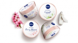 Perełki olejków zamknięte w nowych Sufletach do ciała NIVEA Uroda, LIFESTYLE - Nasza skóra bywa wymagająca, a dodatkowo lubi być rozpieszczana. Chcemy, aby zawsze była jedwabiście gładka, intensywnie odżywiona i nawilżona, a przy tym bosko pachniała.