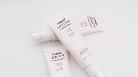 5 zasad regeneracji włosów zniszczonych po lecie Uroda, LIFESTYLE - Matowe, łamliwe, przesuszone – czy właśnie tymi słowami mogłabyś określić powakacyjną kondycję włosów? Lato to trudny okres nie tylko dla włosów, ale także skóry głowy. Sprawdź 5 prostych sposób na to, jak przywrócić im zdrowy i atrakcyjny wygląd.