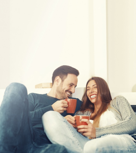 Sposób na śnieżnobiały uśmiech ekspresowym tempie Uroda, LIFESTYLE - Grudzień to miesiąc dający wiele okazji do spotkań. Świąteczne kolacje w gronie rodziny lub znajomych, czy sylwestrowa zabawa to okoliczności, w których chcemy wyglądać dobrze. title =