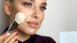 Makijaż na święta? Naturalny pomysł od Iuno Cosmetics! Uroda, LIFESTYLE - Pomysł na świąteczny makijaż od IUNO Cosmetics - producenta wegańskich kosmetyków przyjaznych środowisku!