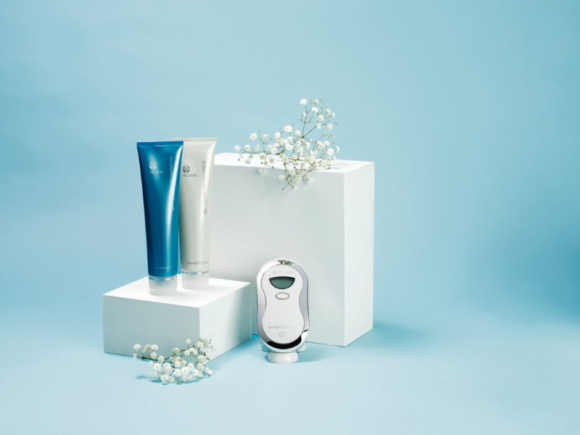 Ciesz się domowym spa z Nu Skin® Uroda, LIFESTYLE - Początek marca to idealna okazja, aby złapać oddech i pomyśleć o swoich potrzebach. Pielęgnacyjne rytuały w domu mogą być równie skuteczne, jak te w profesjonalnych salonach spa – potrzebują tylko odpowiednich produktów. Znajdziesz je w ofercie Nu Skin®. title =