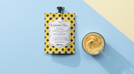 3 triki fryzjera na regenerację włosów po zimie Uroda, LIFESTYLE - Matowe, pozbawione energii, z rozdwojonymi końcówkami – niejedna Polka mogłaby tymi słowami określić kondycję włosów po zimie. Nadchodząca wiosna zobowiązuje do przywrócenia im witalności. Jak przeprowadzić intensywną terapię wzmacniającą? Radzi fryzjer Damian Drzyzga.