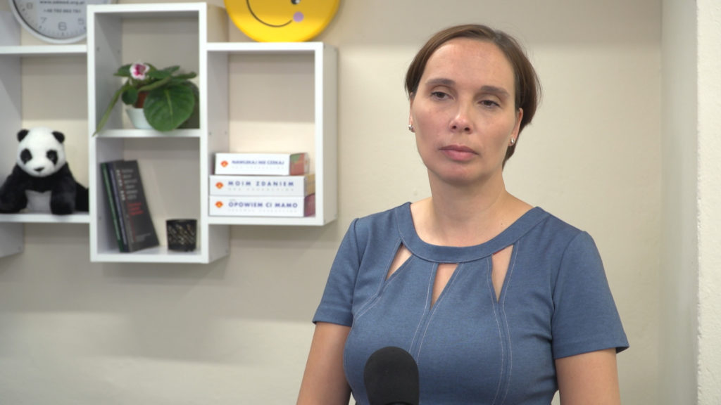 805-psycholog-uzaleznienie-telefon-foto