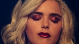 Jak stworzyć look Sabriny Spellman?