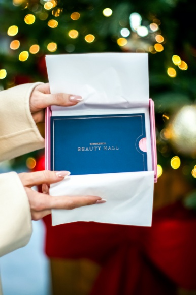 Wyjątkowy prezent na Święta? Voucher do Beauty Hall w Elektrowni Powiśle