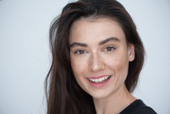 ZIMA - IDEALNY MOMENT NA WALKĘ Z PRZEBARWIENIAMI SKÓRY Uroda, LIFESTYLE - O problemie oraz sposobach na pozbycie się ciemniejszych plam opowiada dr Łukasz Preibisz z Preibisz SkinDoctors. title =