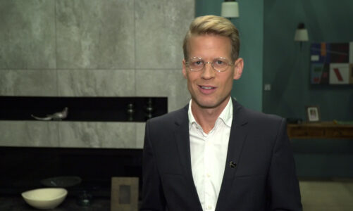 Łukasz Garlicki: Reni Jusis chciała ze mną nagrać duet, bo bardzo podoba jej się mój głos. Obydwoje inspirujemy się też kulturą francuską