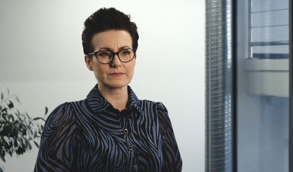 Kobiety wciąż w mniejszości wśród kadry zarządzającej. Osiągnięcie sukcesu często zależy od poczucia własnej wartości