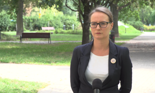 Niepojące statystyki dotyczące zachowań samobójczych wśród dzieci i młodzieży. Społeczeństwu potrzebna jest umiejętność udzielania pierwszej pomocy emocjonalnej